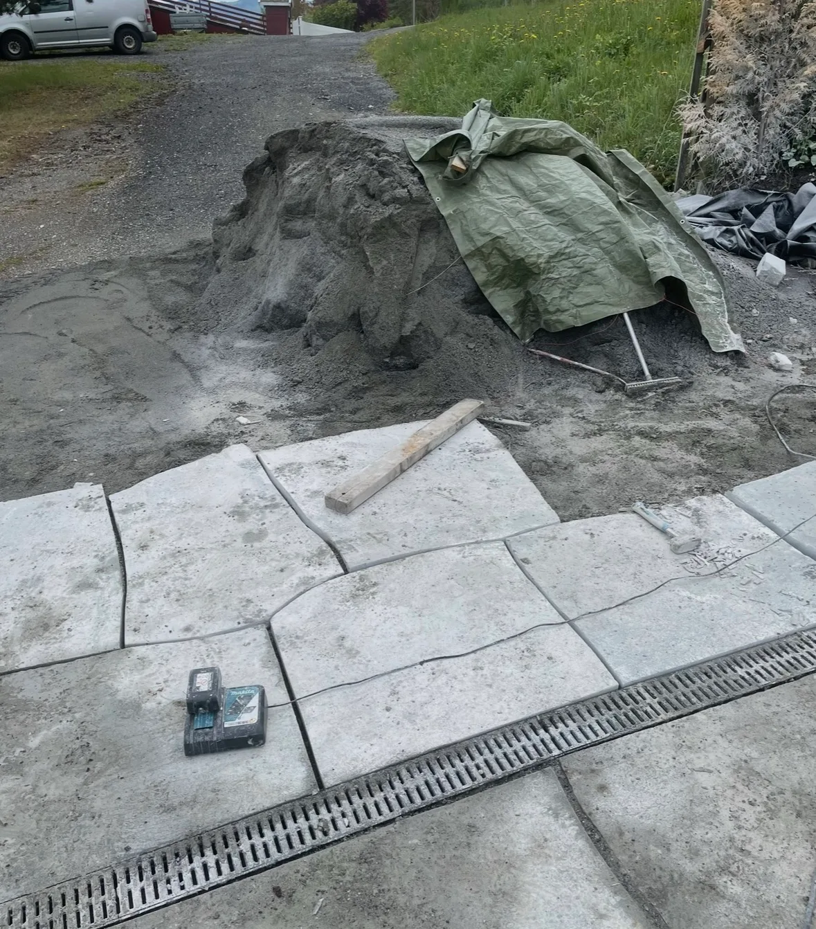 Concrete paver installation with drainage system