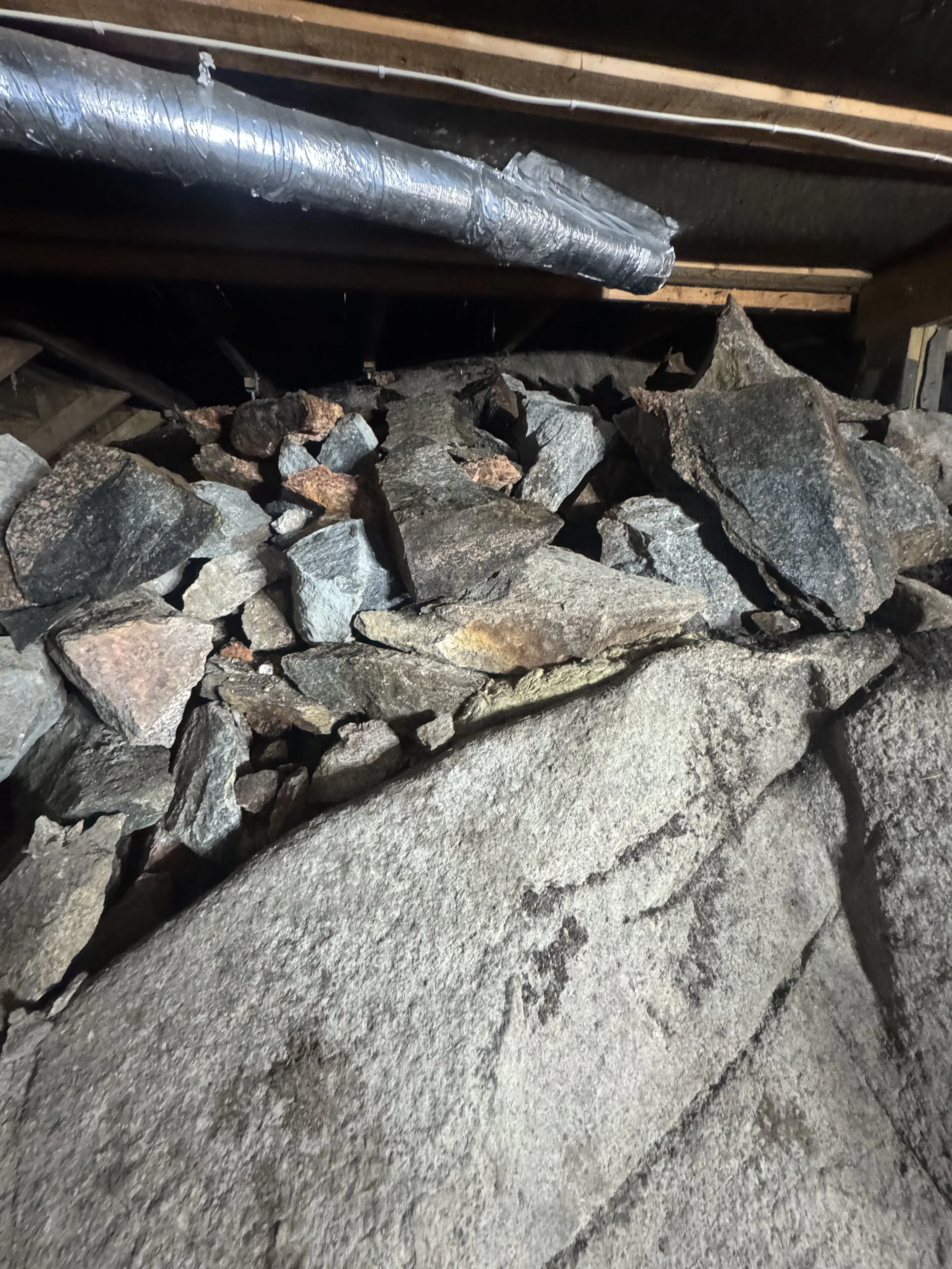 Stabling av steinmaterialer i et prosjekt for grunnarbeid